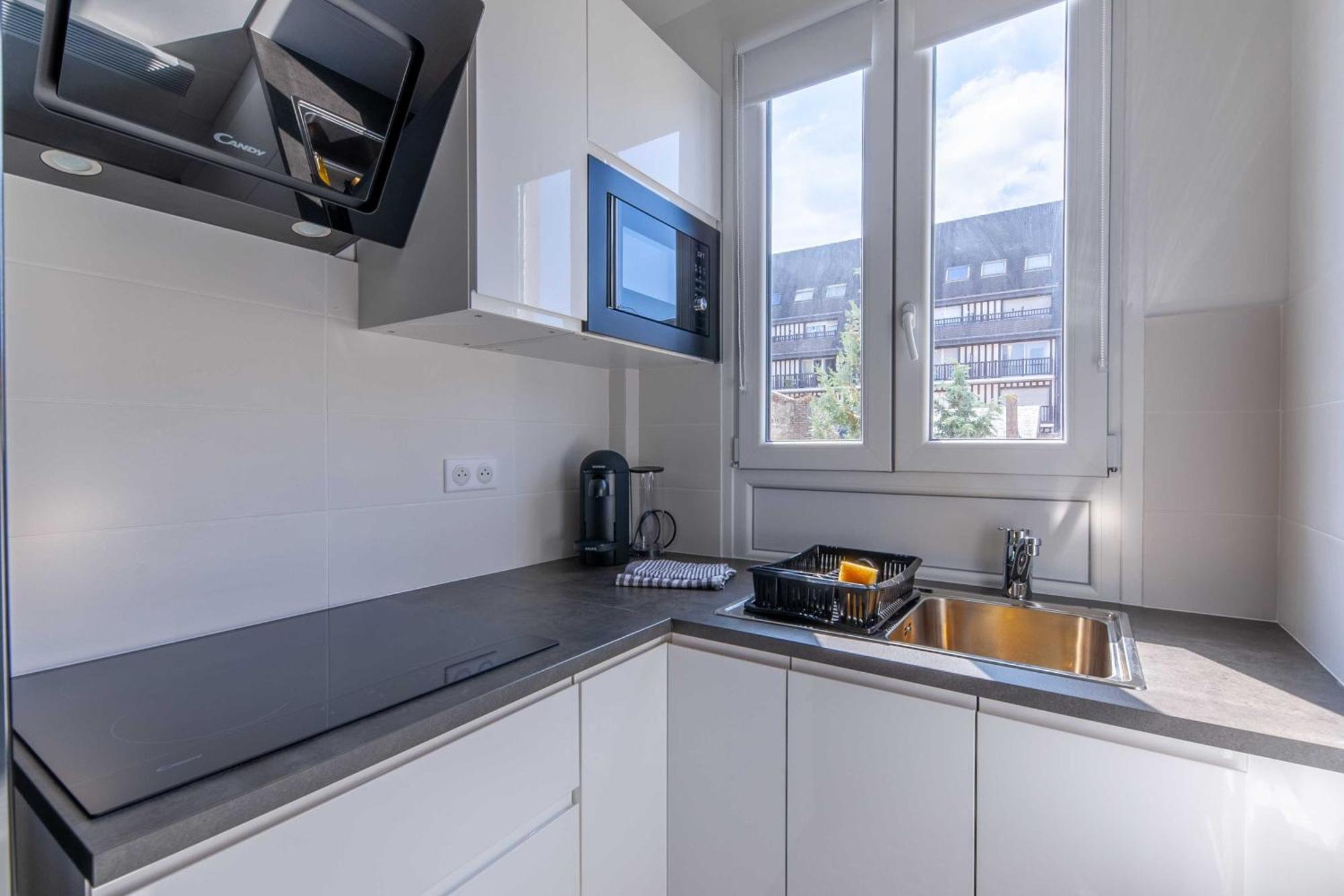 Studio Sleeps 4 With Terrace, 500M Place Morny 도빌 외부 사진